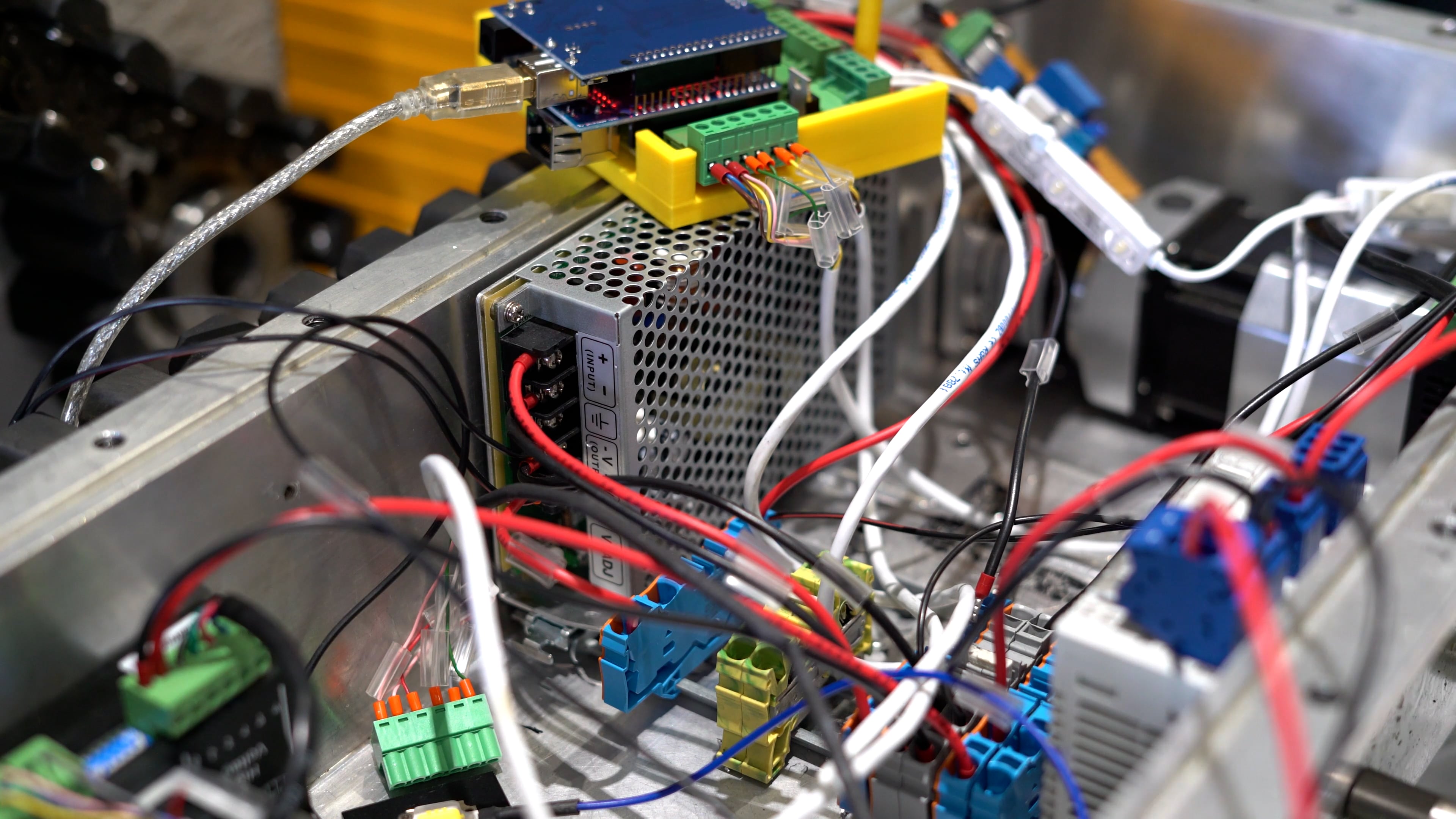 new battery beside an existing array&rsquo;s equipment